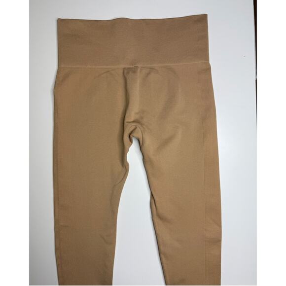 SET Active SculptflexLeggings in Beige Tan Size Medium - Picture 4 of 6